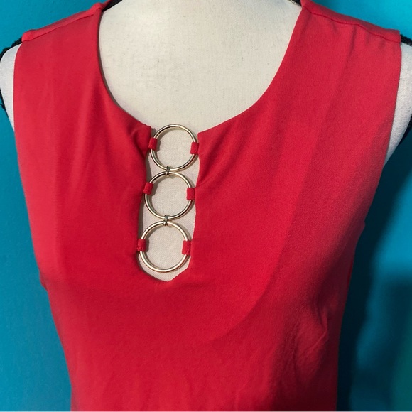 NWT JM Collection S Solid Red Sleeveless Shift Dress Circle Chain Neck Detail - Picture 3 of 5